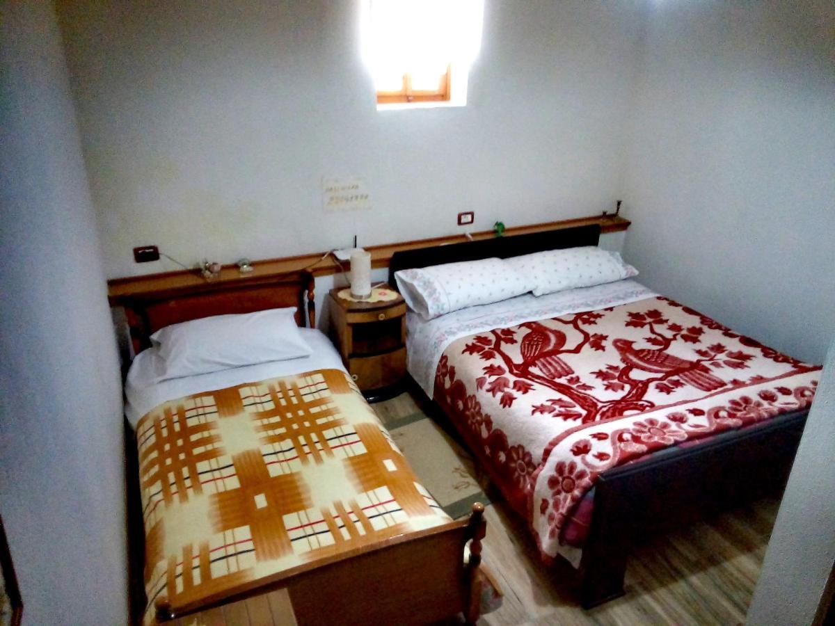 Gjirokastër Ruols Guesthouse מראה חיצוני תמונה