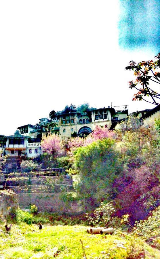 Gjirokastër Ruols Guesthouse מראה חיצוני תמונה