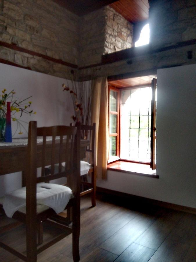 Gjirokastër Ruols Guesthouse מראה חיצוני תמונה